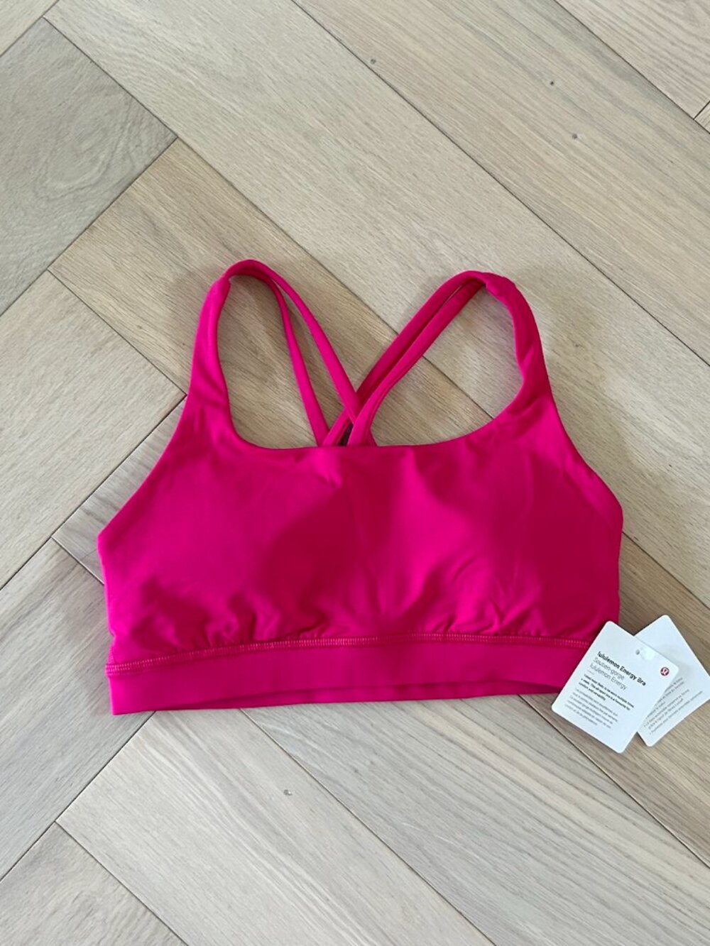 NWT Lululemon Energy Bra - Picture 3 of 4